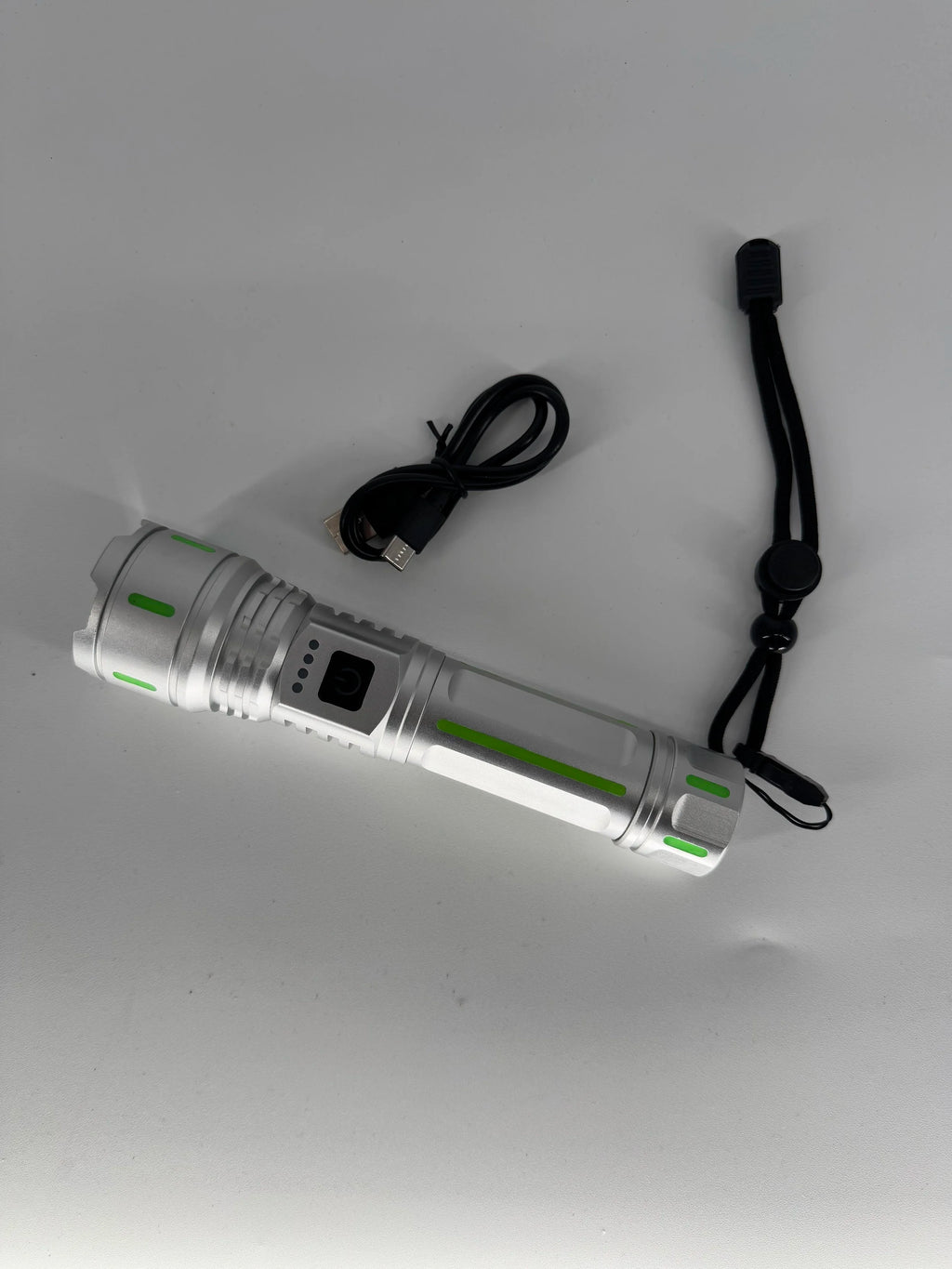 SUPER  BRIGHT FLASHLIGHT -Long-lasting battery