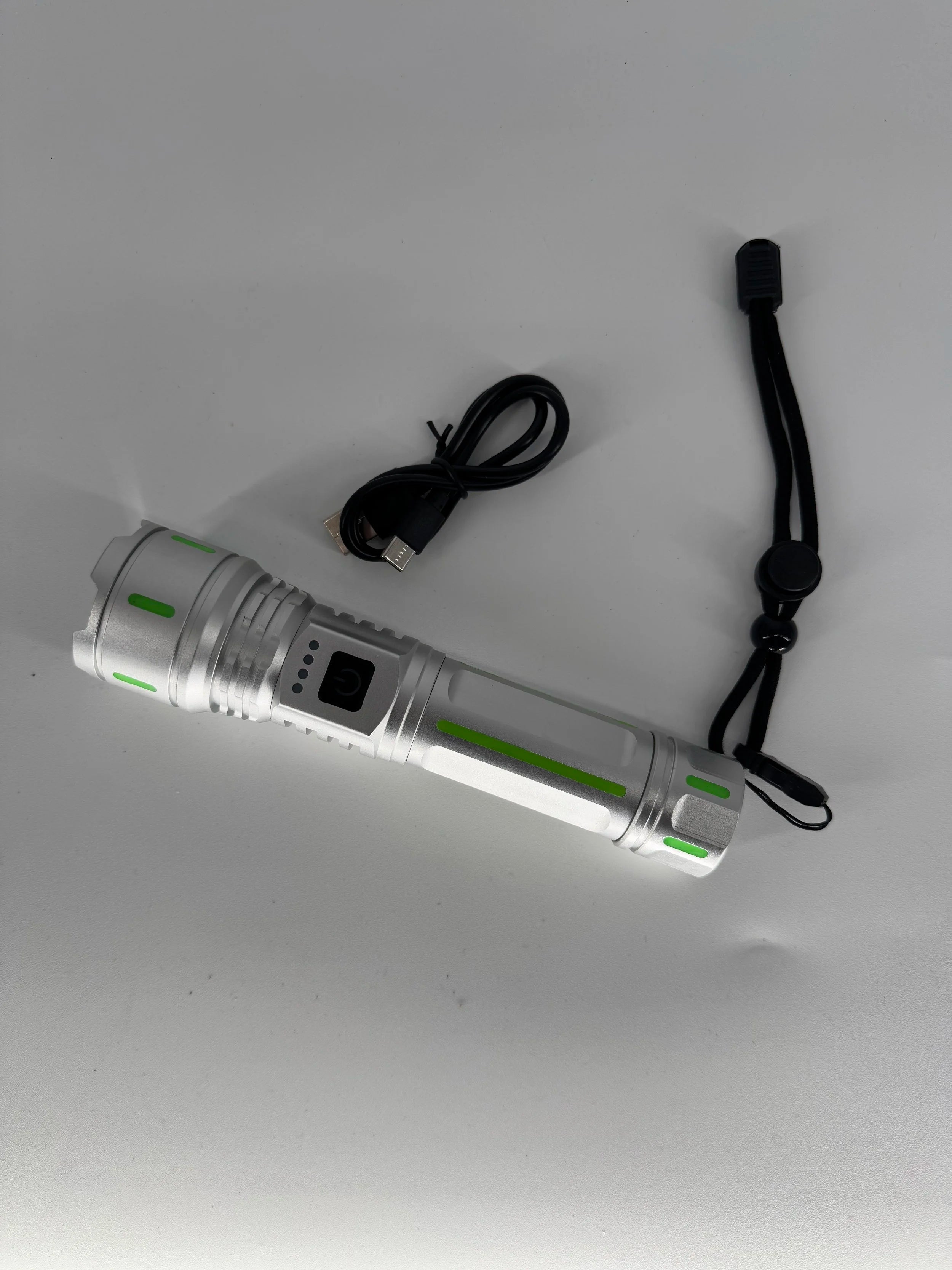 SUPER  BRIGHT FLASHLIGHT -Long-lasting battery