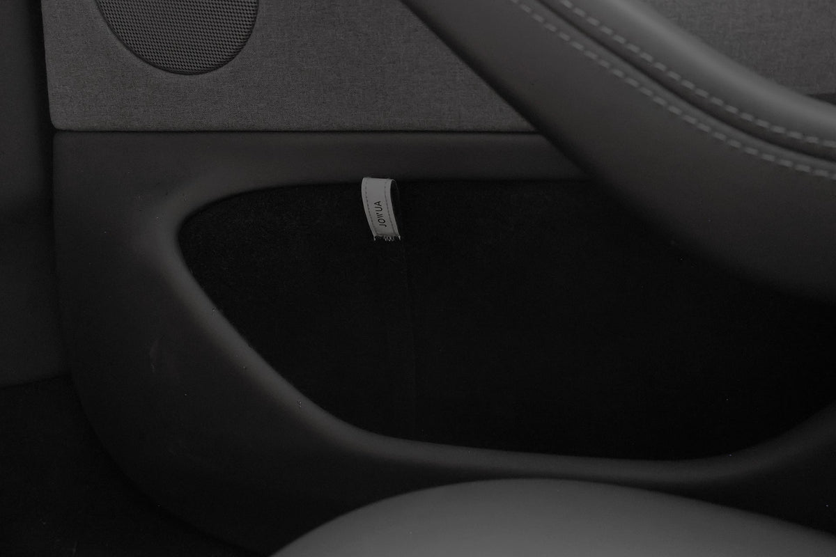 Reflective Rear Door Emergency Release Strap (Model 3 Highland, 2024+ / All Model Y)